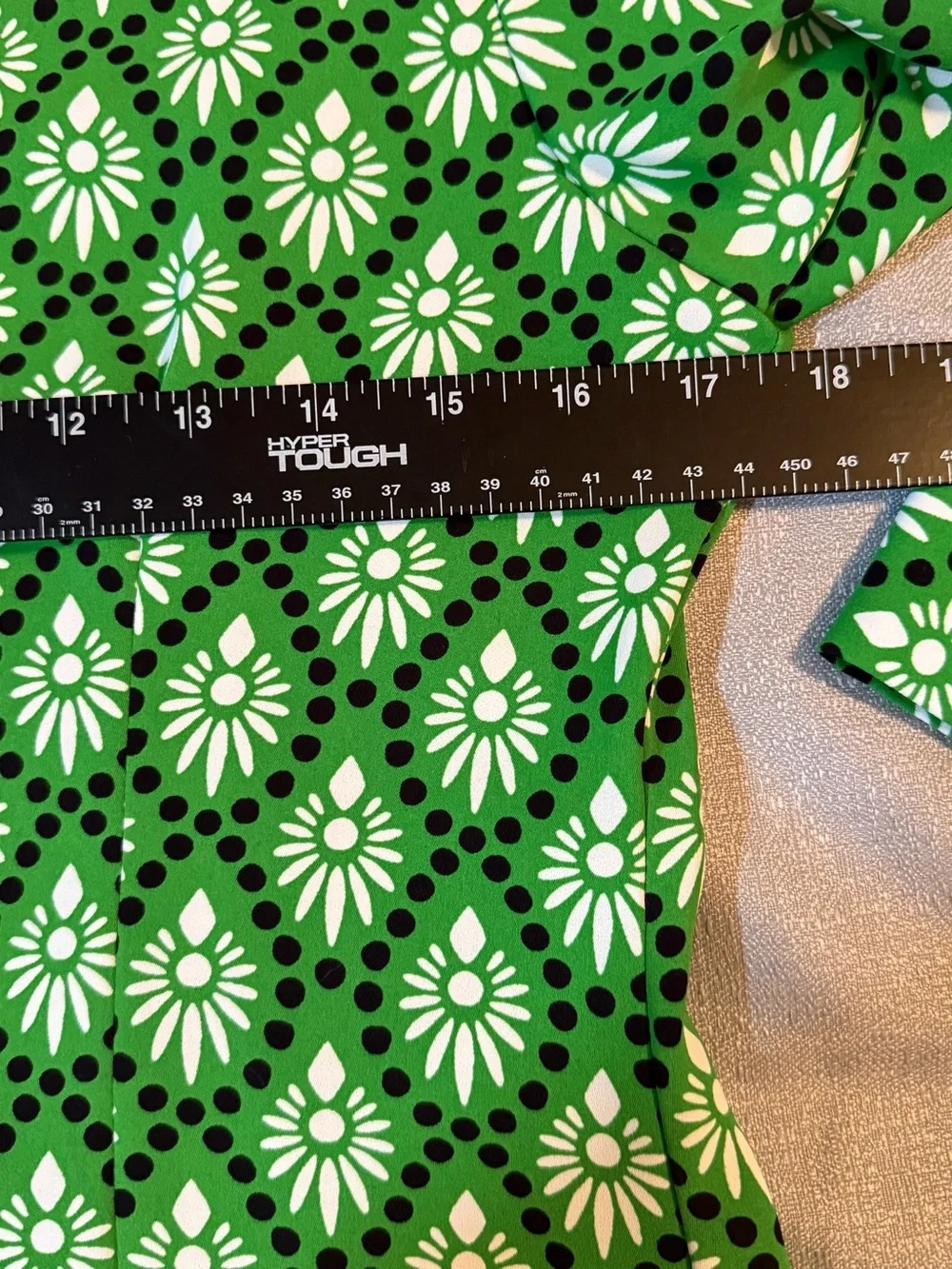 Zara Green and White Floral Button-Down Shirt